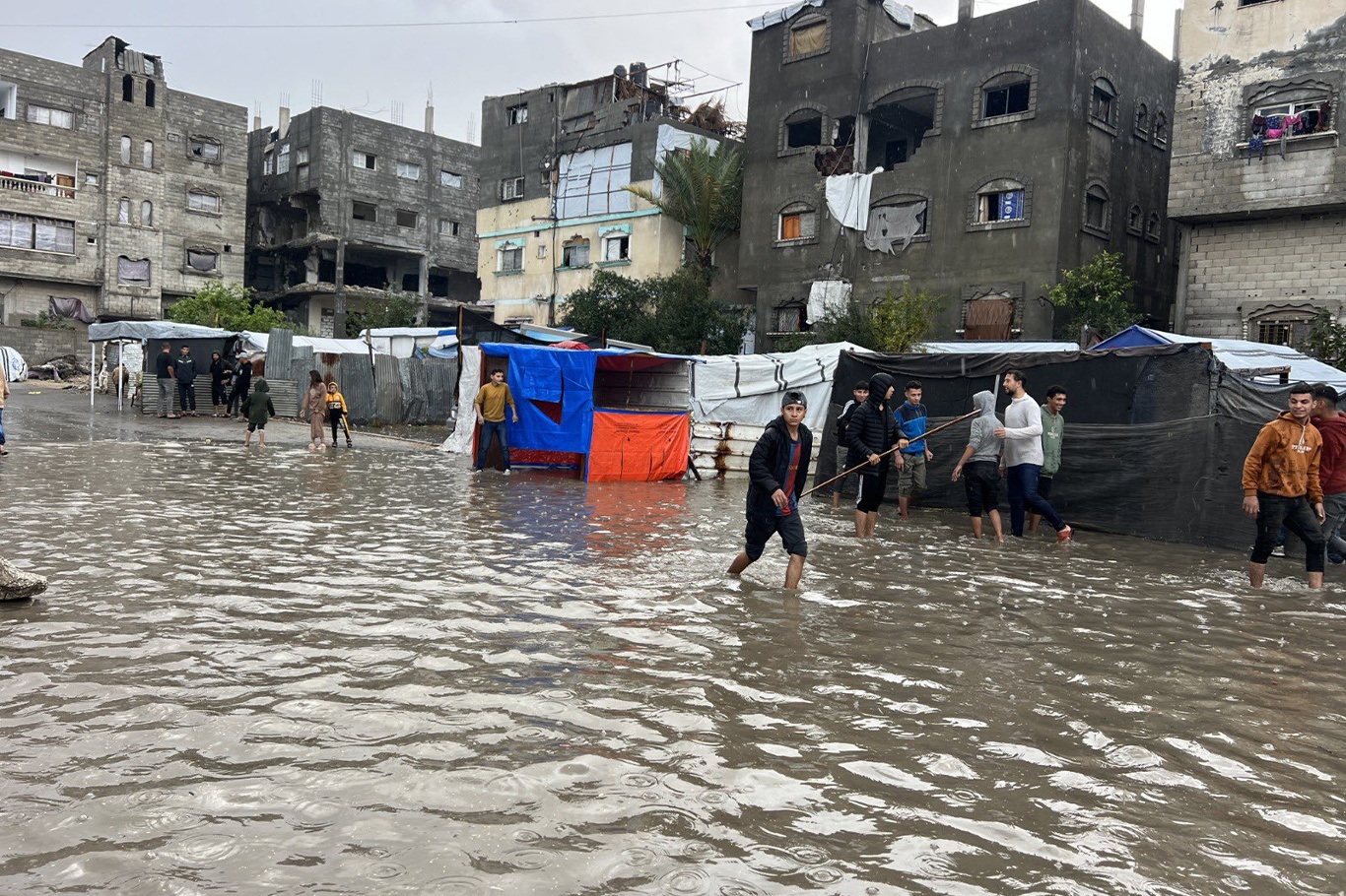 STK'lardan Gazze çağrısı: Her türlü insani yardım ile birlikte çadıra ciddi ihtiyaç var