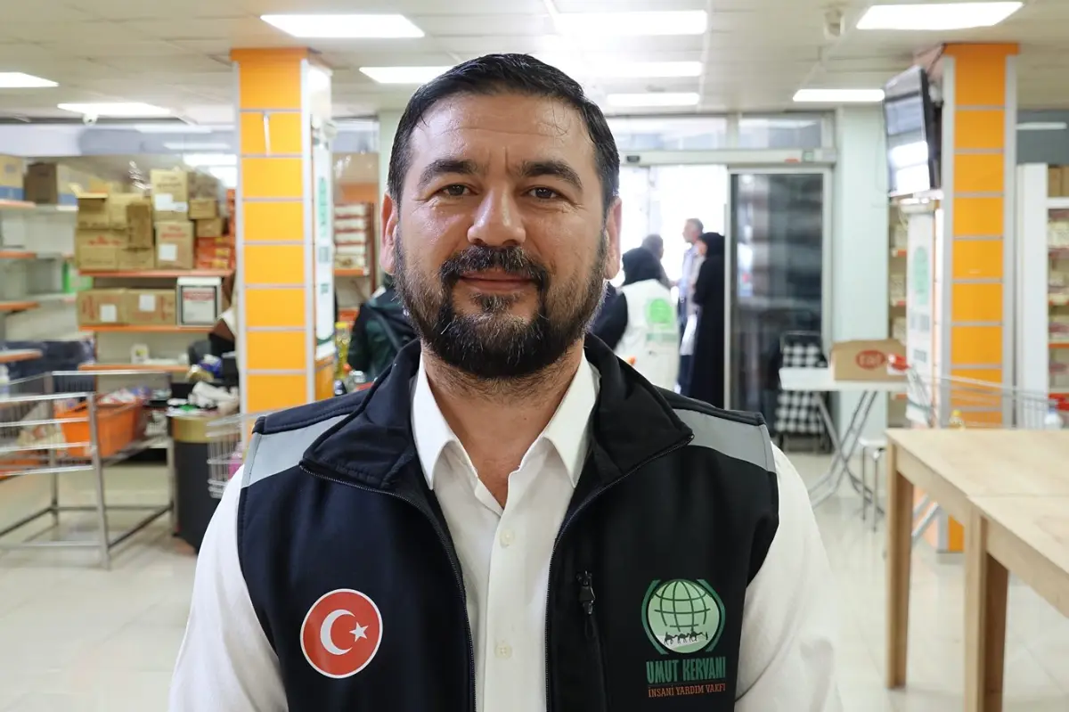 Bursa Umut Kervan'ından bayram öncesi yüzlerce aileye yardım galeri görseli 8