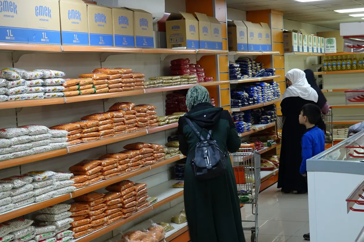 Bursa Umut Kervan'ından bayram öncesi yüzlerce aileye yardım galeri görseli 2