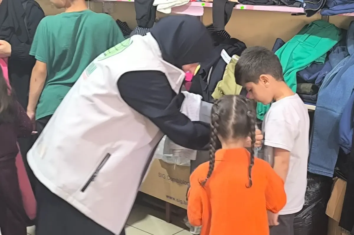 Tarsus Umut Kervanı'ndan yetim ve muhtaç çocuklara bayramlık giyim yardımı galeri görseli 2