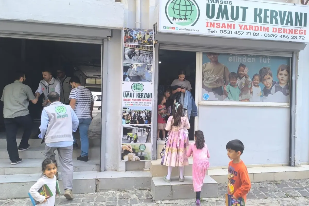 Tarsus Umut Kervanı'ndan yetim ve muhtaç çocuklara bayramlık giyim yardımı galeri görseli 6