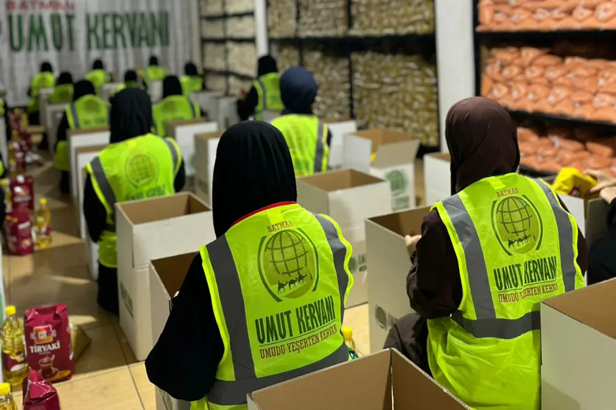 Umut Kervanı'ndan bayram öncesi 500 aileye destek galeri görseli 2
