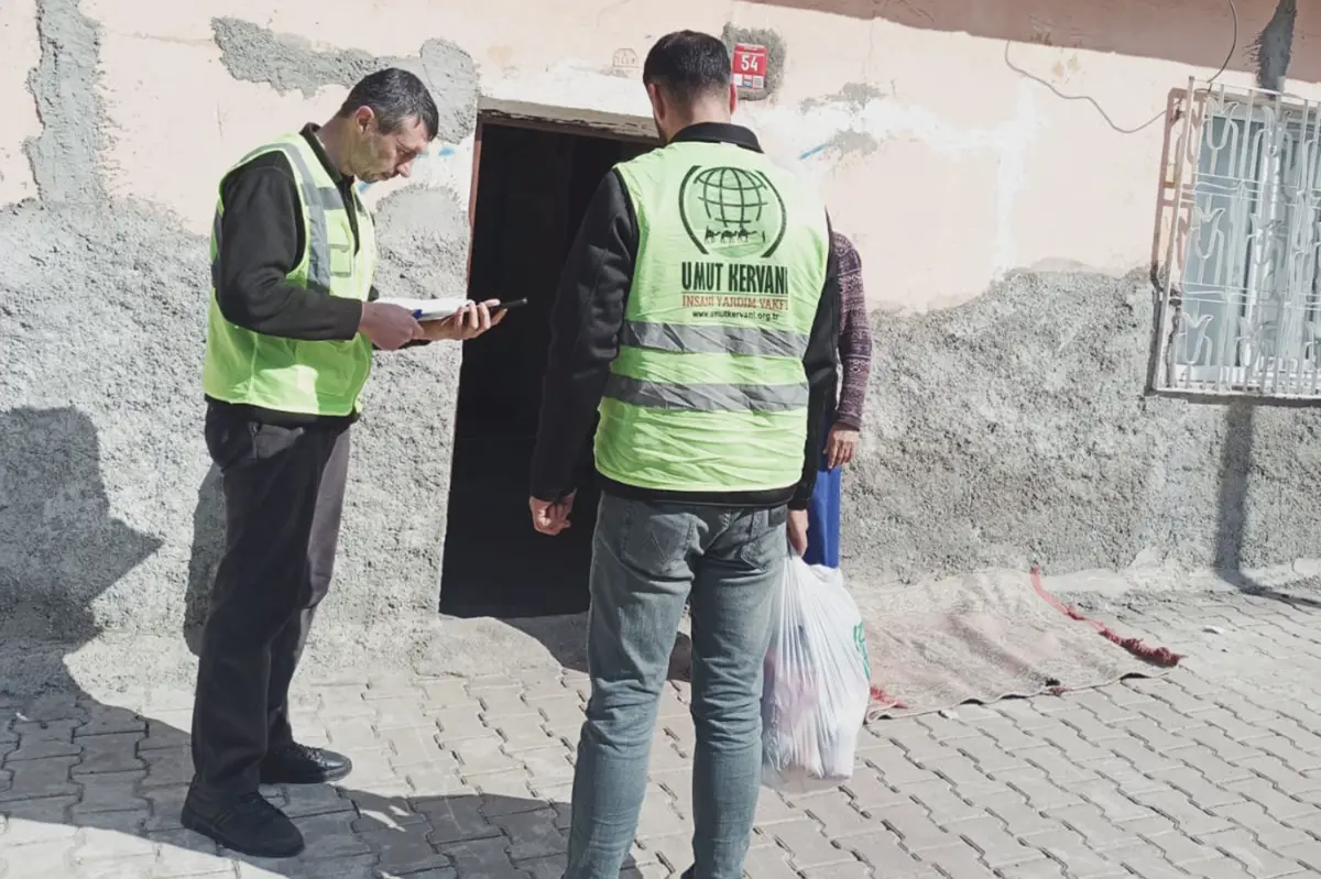 Umut Kervanı'ndan bayram öncesi 500 aileye destek galeri görseli 1