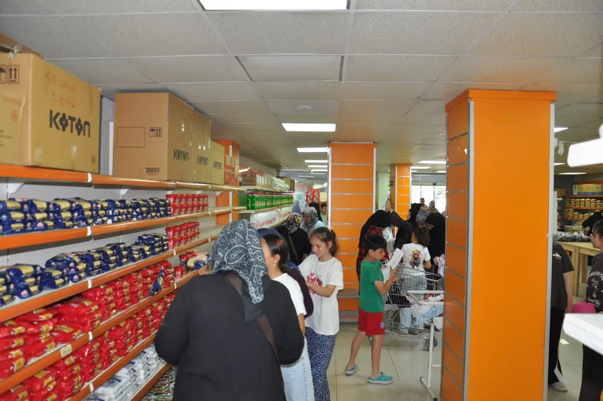 Bursa Umut Kervanı sosyal market projesiyle yüzlerce ailenin ihtiyacını karşıladı galeri görseli 11