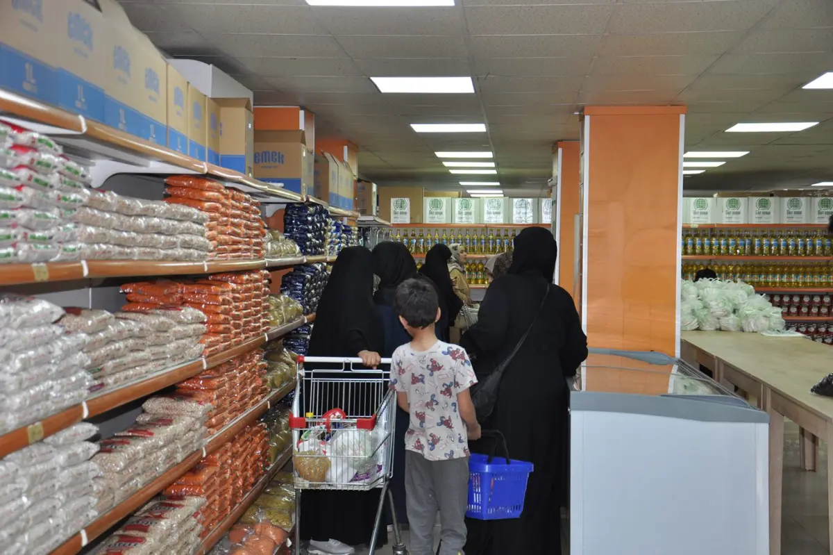 Bursa Umut Kervanı sosyal market projesiyle yüzlerce ailenin ihtiyacını karşıladı galeri görseli 19