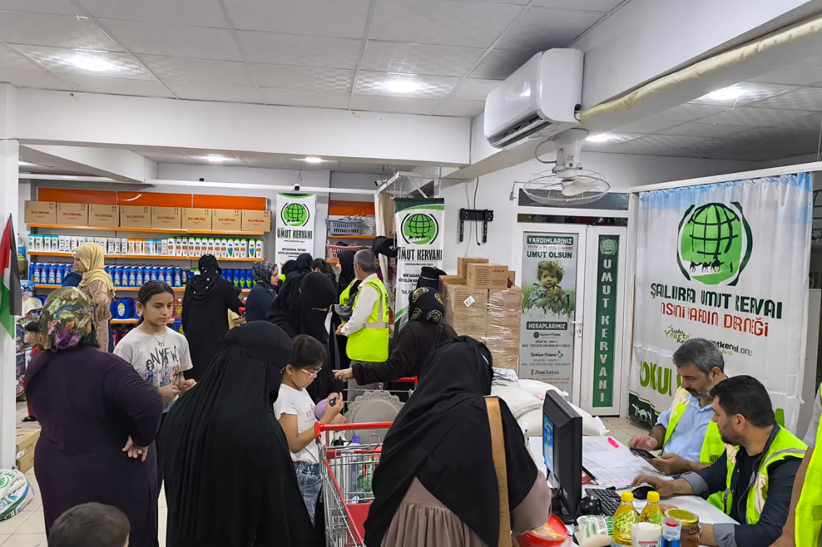 Şanlıurfa Umut Kervan’ından yüzlerce aileye sosyal market desteği galeri görseli 6