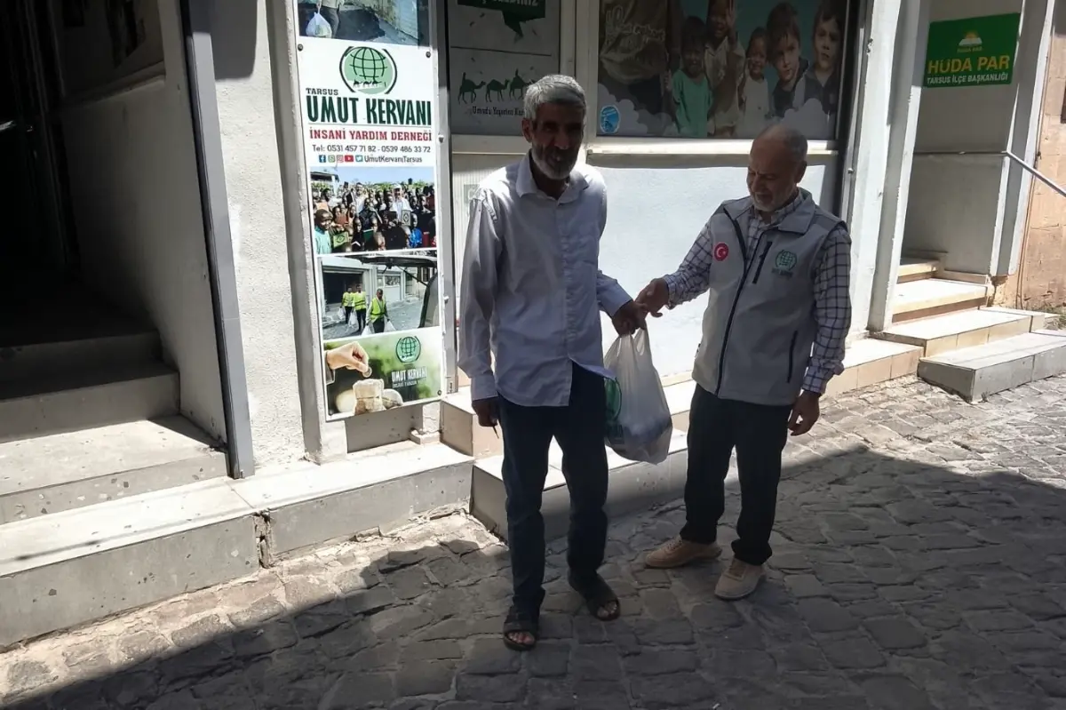 Tarsus Umut Kervanından yetim ve ihtiyaç sahibi ailelere gıda desteği galeri görseli 2