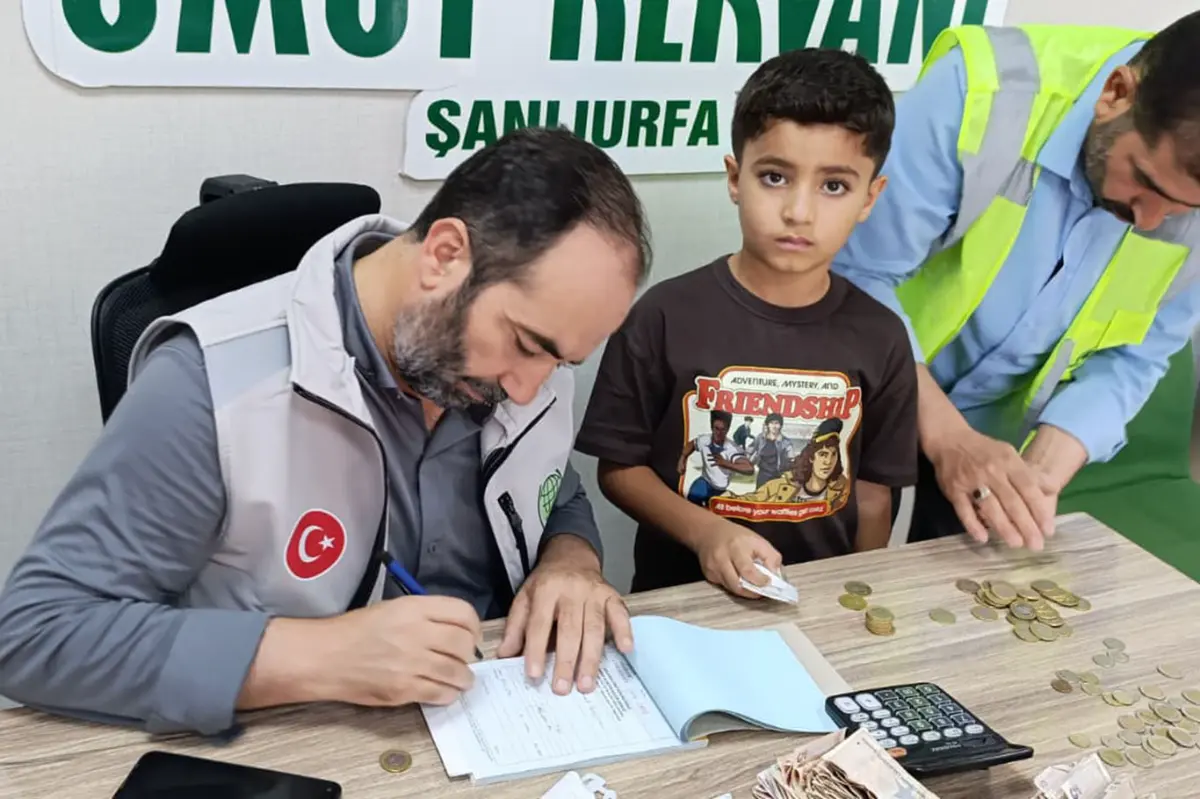 Çocuklardan Gazze Şifa Hastanesi'ne kumbaralı destek galeri görseli 1
