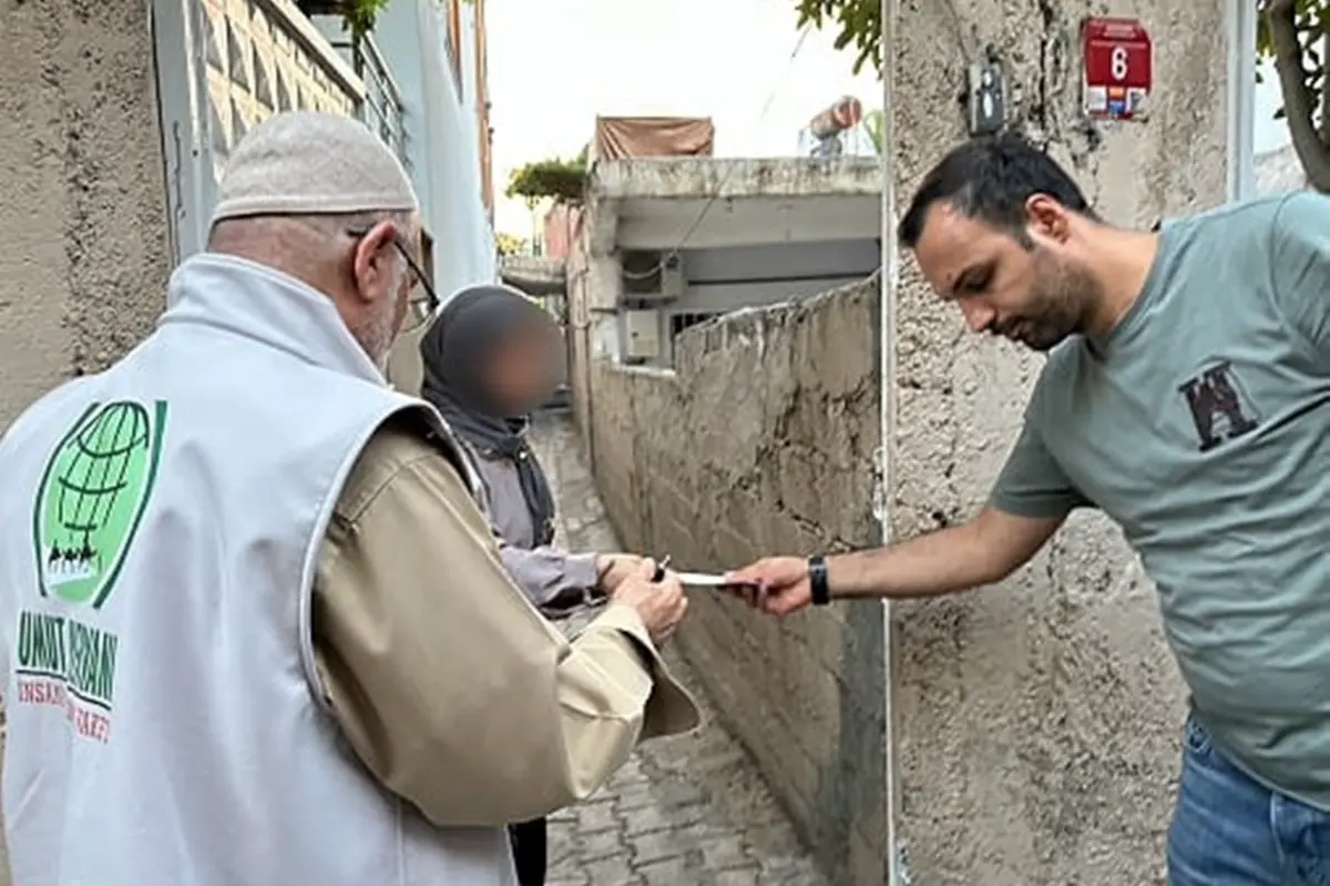 Umut Kervanı Batman'da mağdur ailelere nakdi yardım ulaştırdı galeri görseli 2