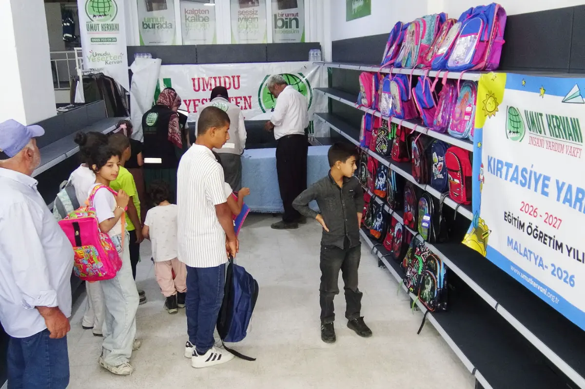 Umut Kervanından Malatya'daki öğrencilere kırtasiye yardımı galeri görseli 6