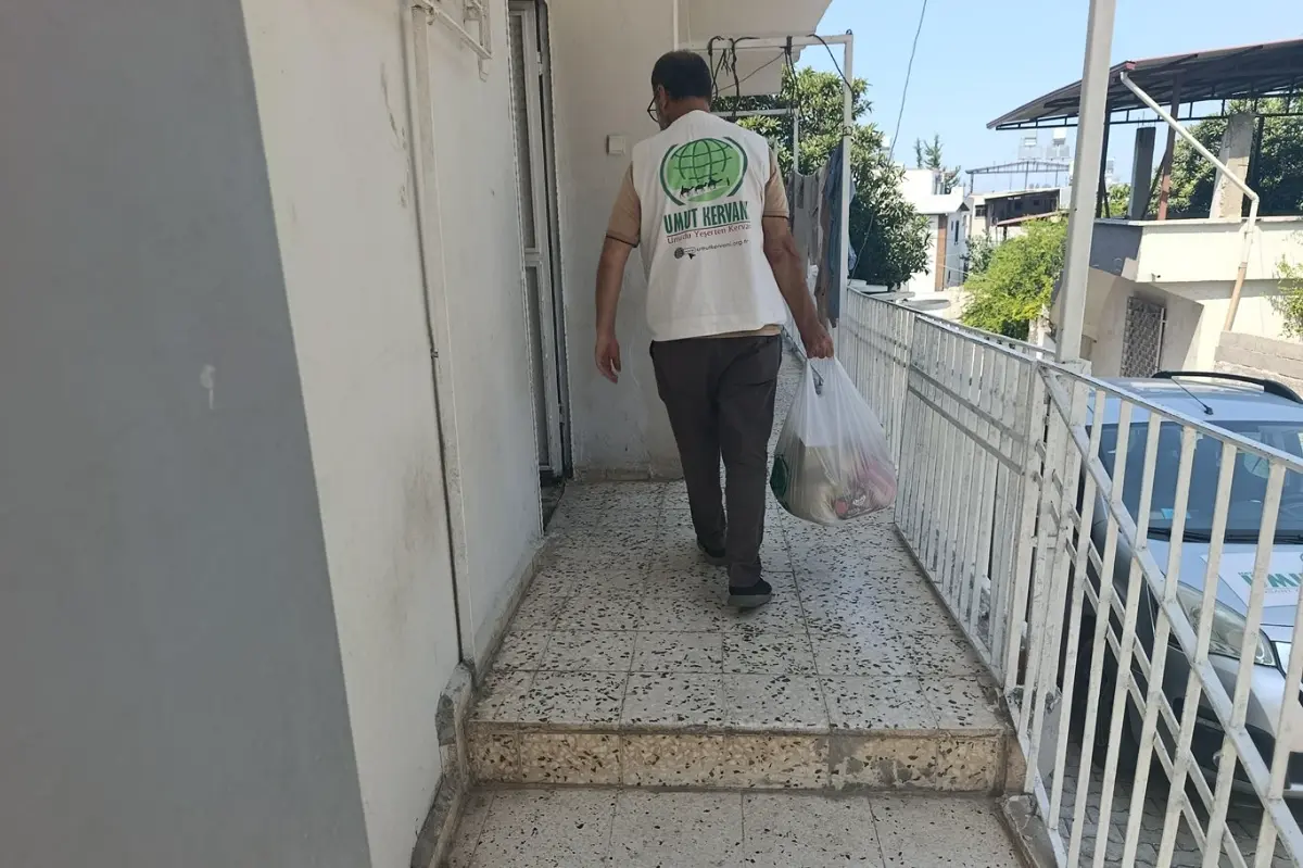 Umut Kervanı, Hatay'da gıda yardımlarını sürdürüyor