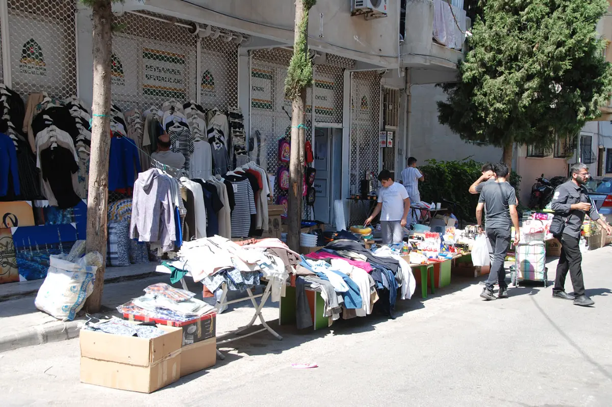 İzmir Umut Kervanı'ndan ihtiyaç sahipleri yararına kermes galeri görseli 10