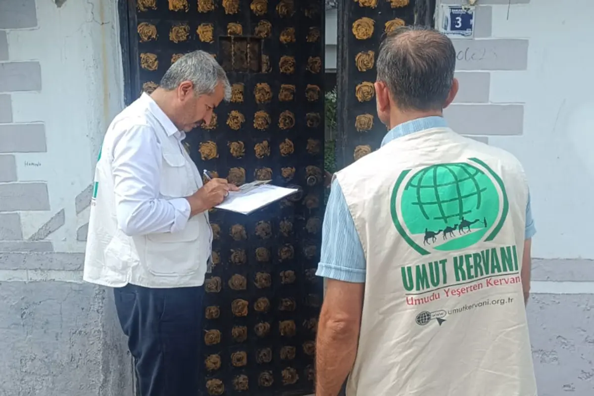Ceylanpınar Umut Kervanından öğrencilere kırtasiye desteği galeri görseli 6