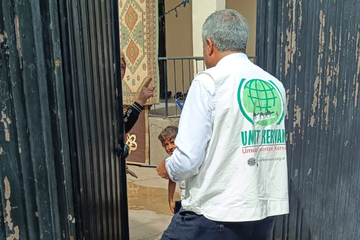 Ceylanpınar Umut Kervanından öğrencilere kırtasiye desteği galeri görseli 1