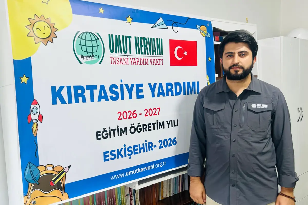 Umut Kervanı'ndan Eskişehir'de öğrencilere kırtasiye desteği galeri görseli 3