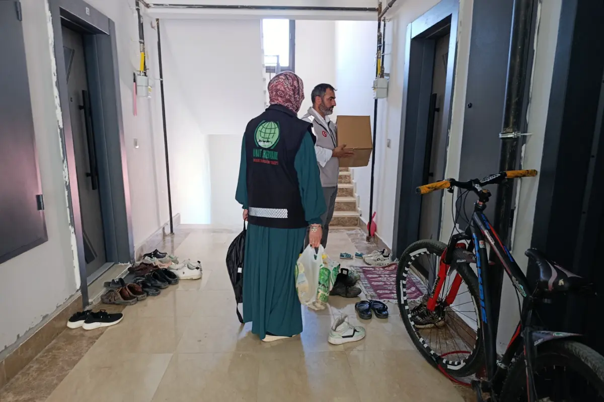 Umut Kervanı Malatya derneğinden ihtiyaç sahibi ailelere gıda ve kırmızı et desteği galeri görseli 3